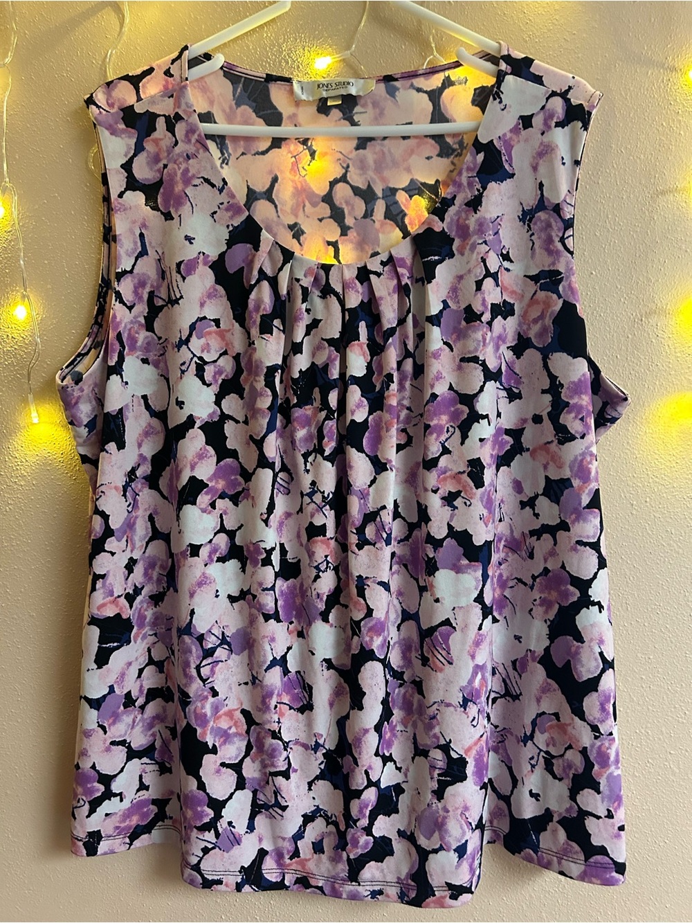 Jones Studio Floral Sleeveless Tank in Purple and White 2X
